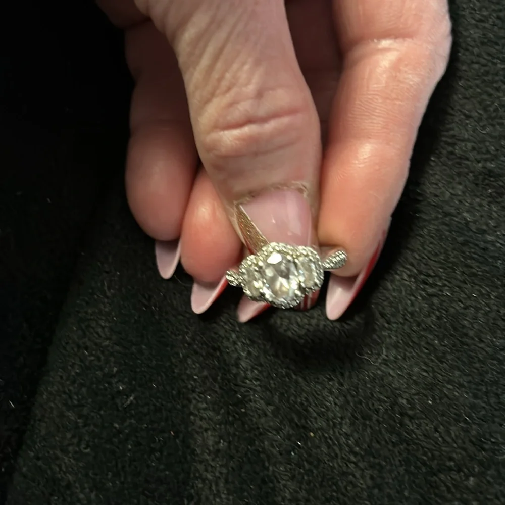 Ring - Picture 2 of 5